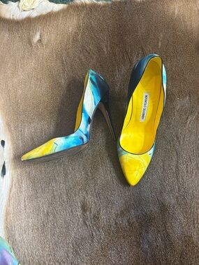Manolo Blahnik Yellow and Blue Marble Point-Toe Stiletto